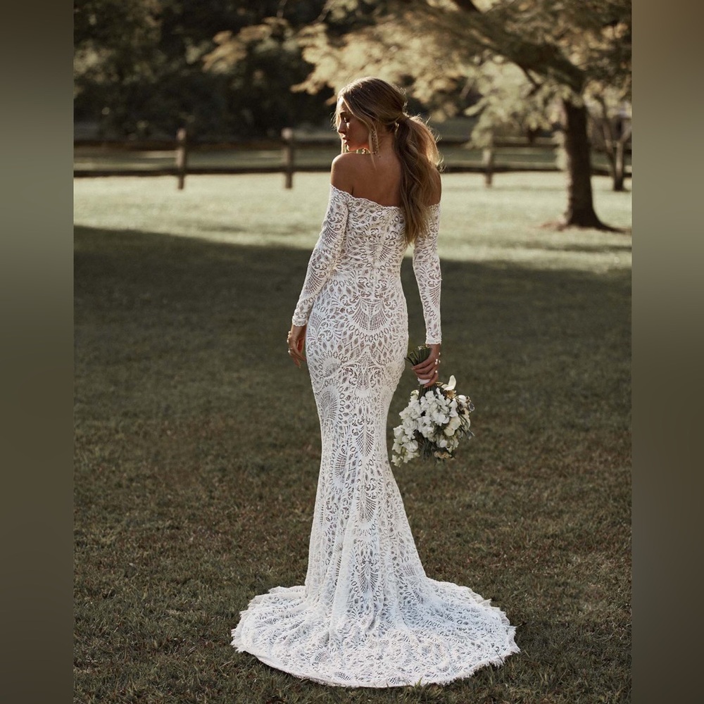 NWT Grace Loves Lace Nathalia Ivory Wedding Dress with Chai Lining - size small